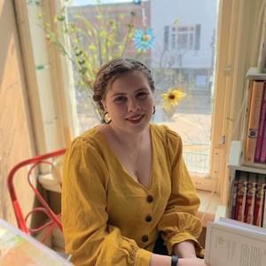 Meet your Posher, Emma